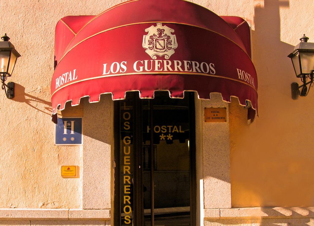 טולדו Hostal Los Guerreros מראה חיצוני תמונה